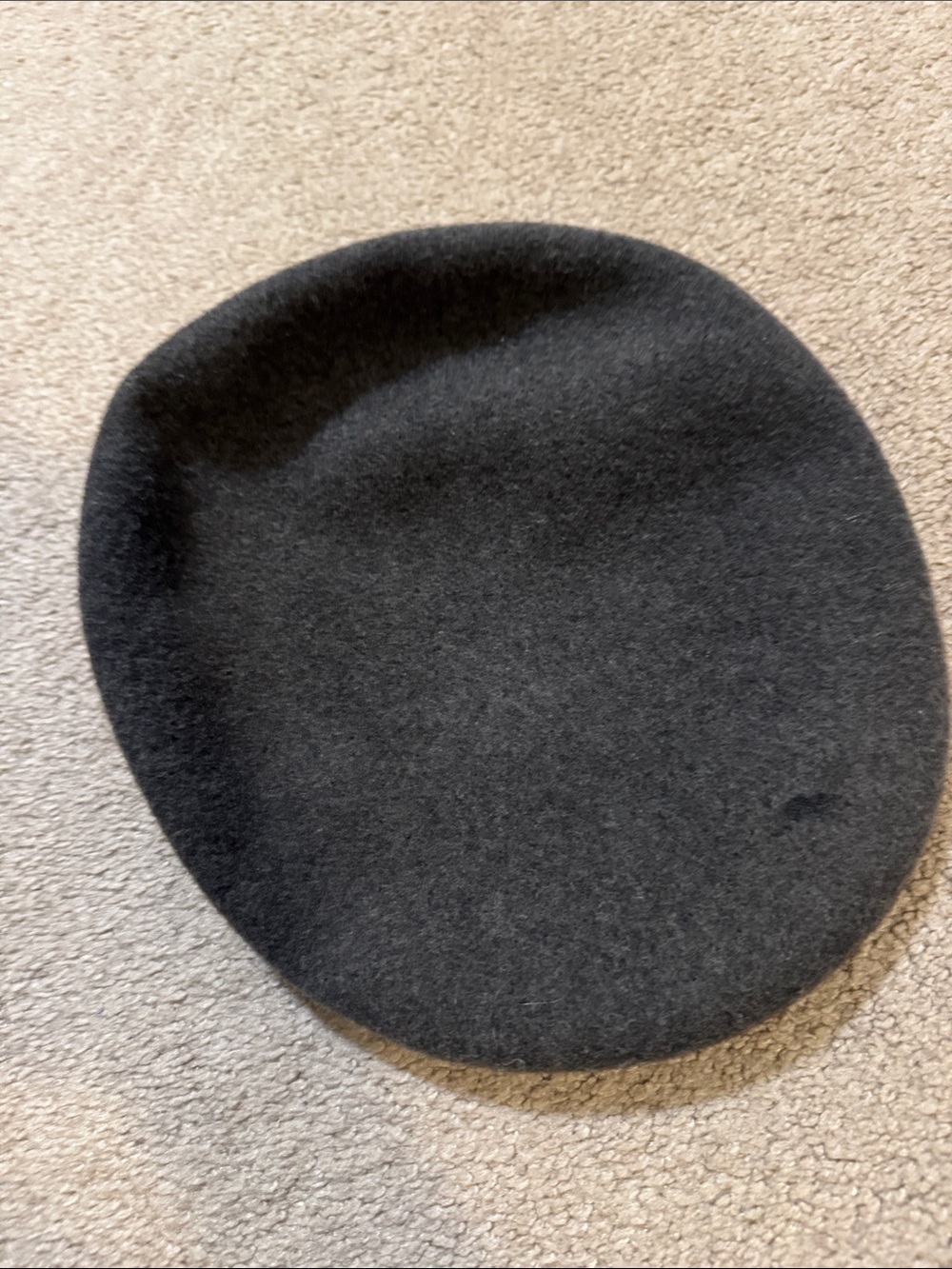 Kangol Men's Black Wool Beret Hat - Classic Style